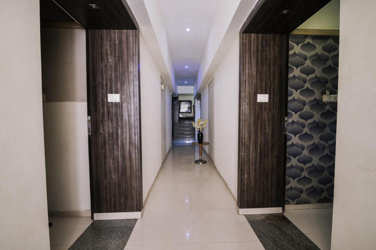 Hotel Monarch Guestline In Midc Rabale, Navi Mumbai Esterno foto