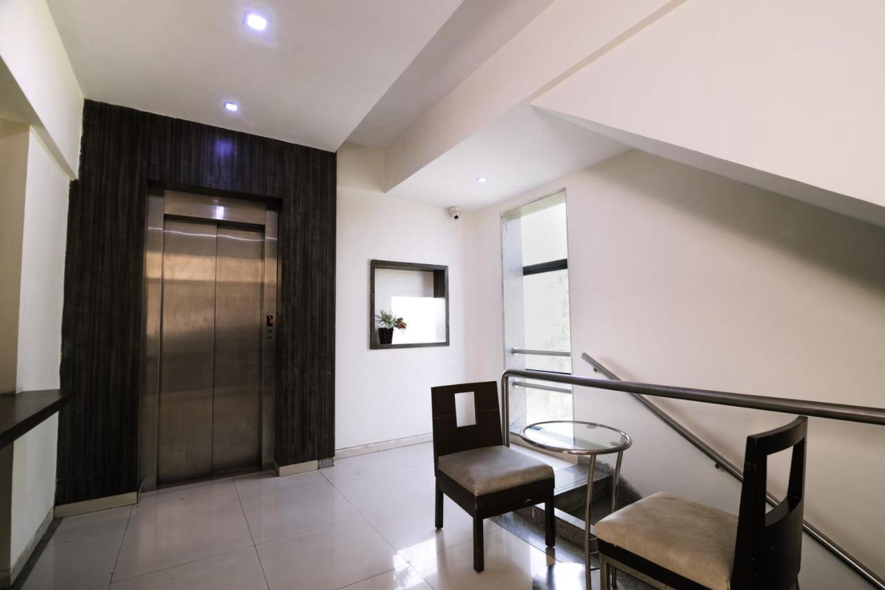 Hotel Monarch Guestline In Midc Rabale, Navi Mumbai Esterno foto