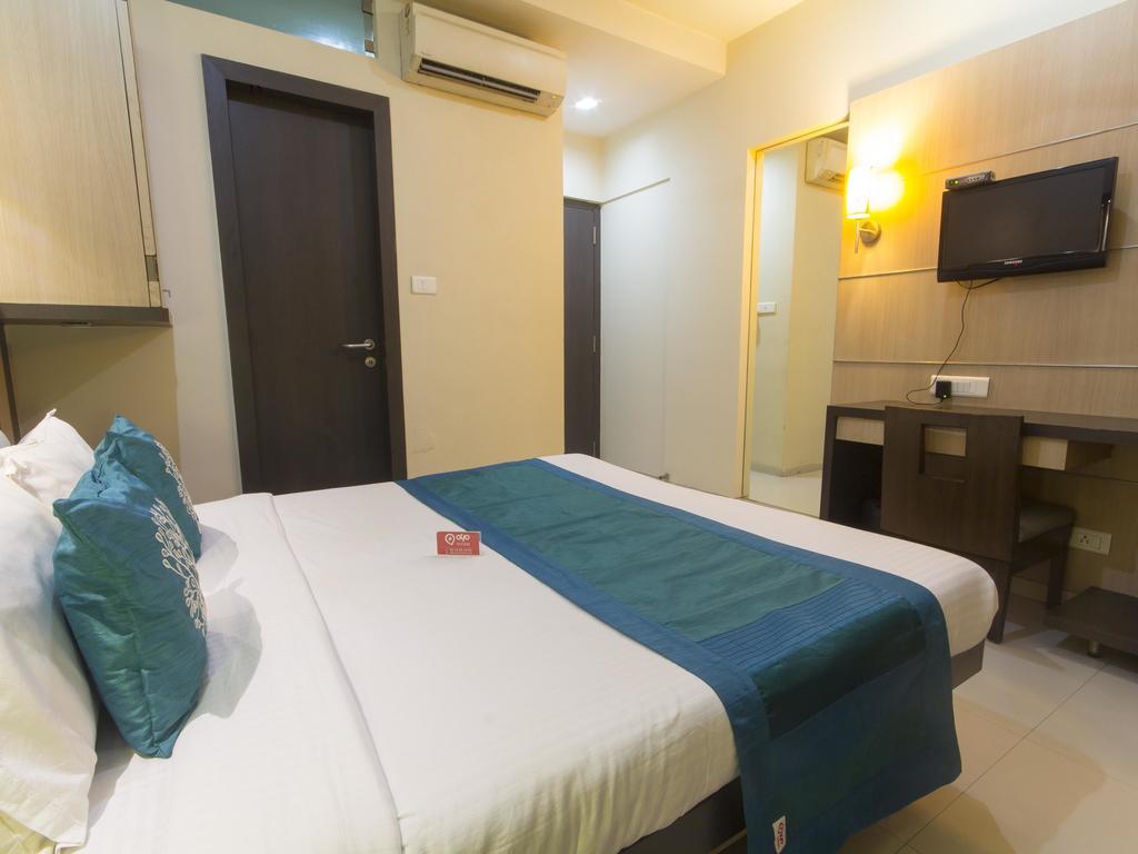 Hotel Monarch Guestline In Midc Rabale, Navi Mumbai Esterno foto