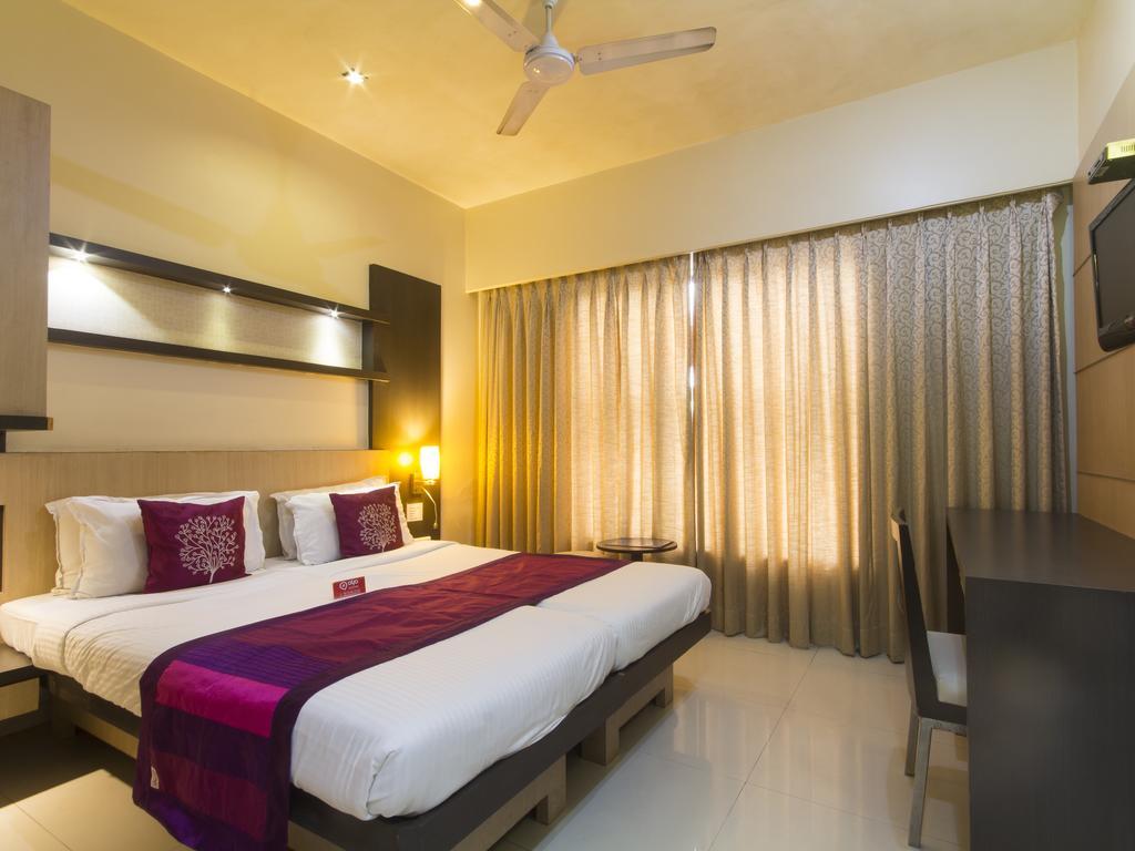 Hotel Monarch Guestline In Midc Rabale, Navi Mumbai Esterno foto