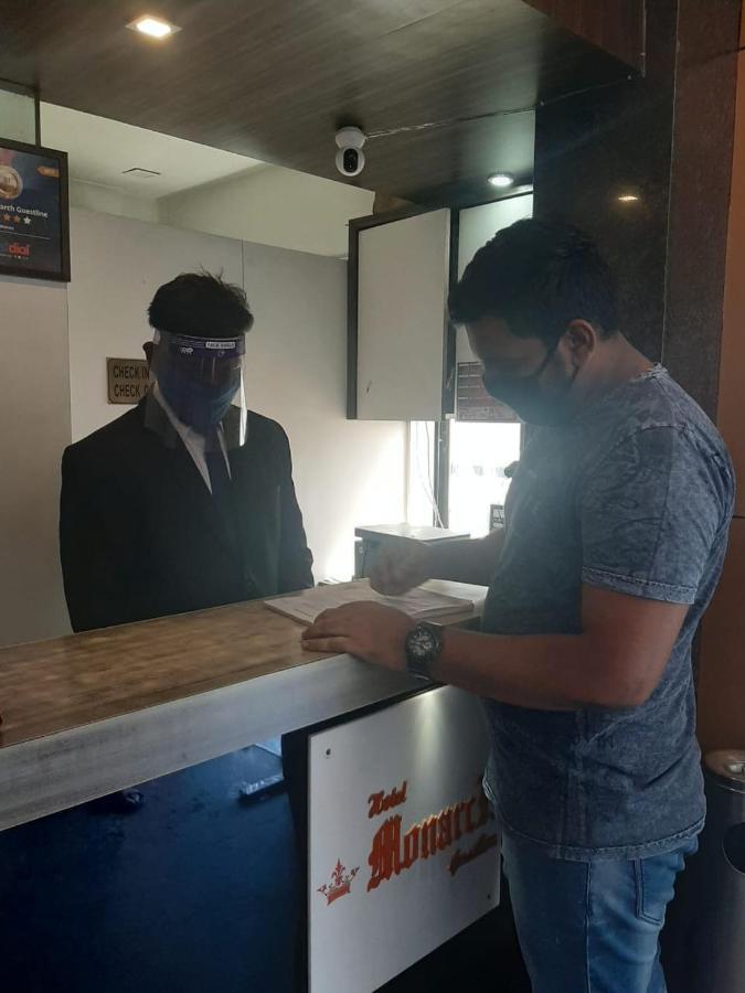 Hotel Monarch Guestline In Midc Rabale, Navi Mumbai Esterno foto